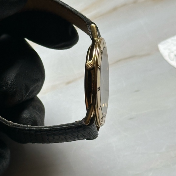 Gucci 3001M Roman Numeral Gold-Tone SS With Black Dial 33mm Luxury Swiss Watch - Picture 7 of 14